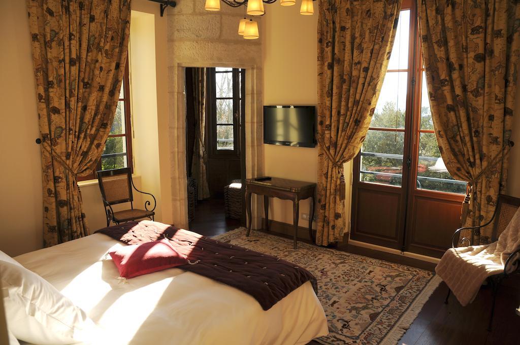 Castel Peyssard Bed & Breakfast Périgueux Oda fotoğraf
