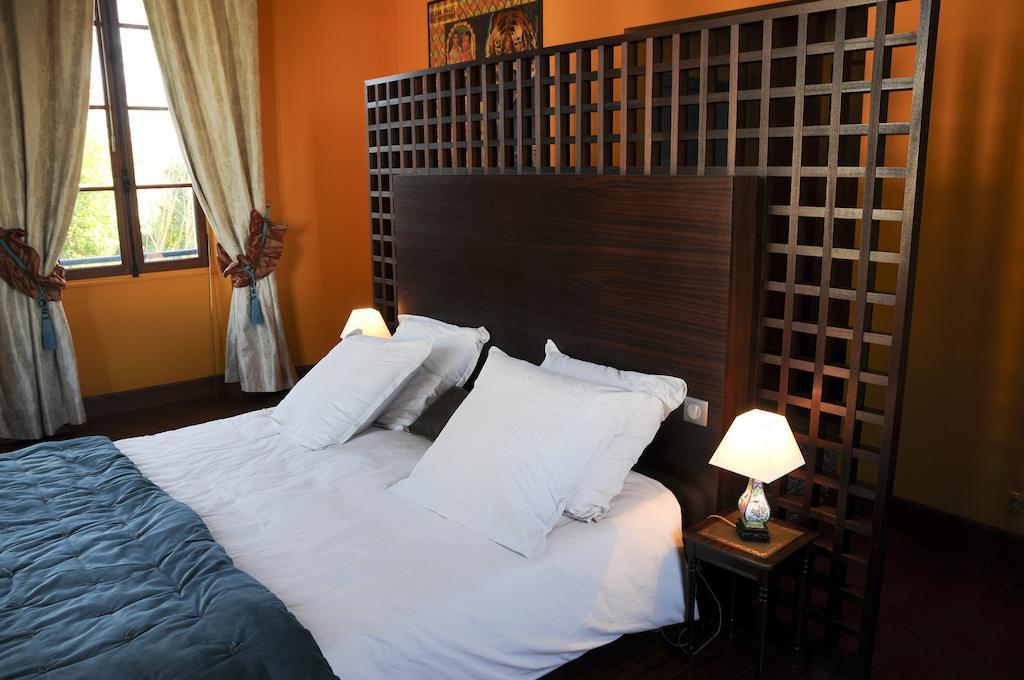 Castel Peyssard Bed & Breakfast Périgueux Oda fotoğraf